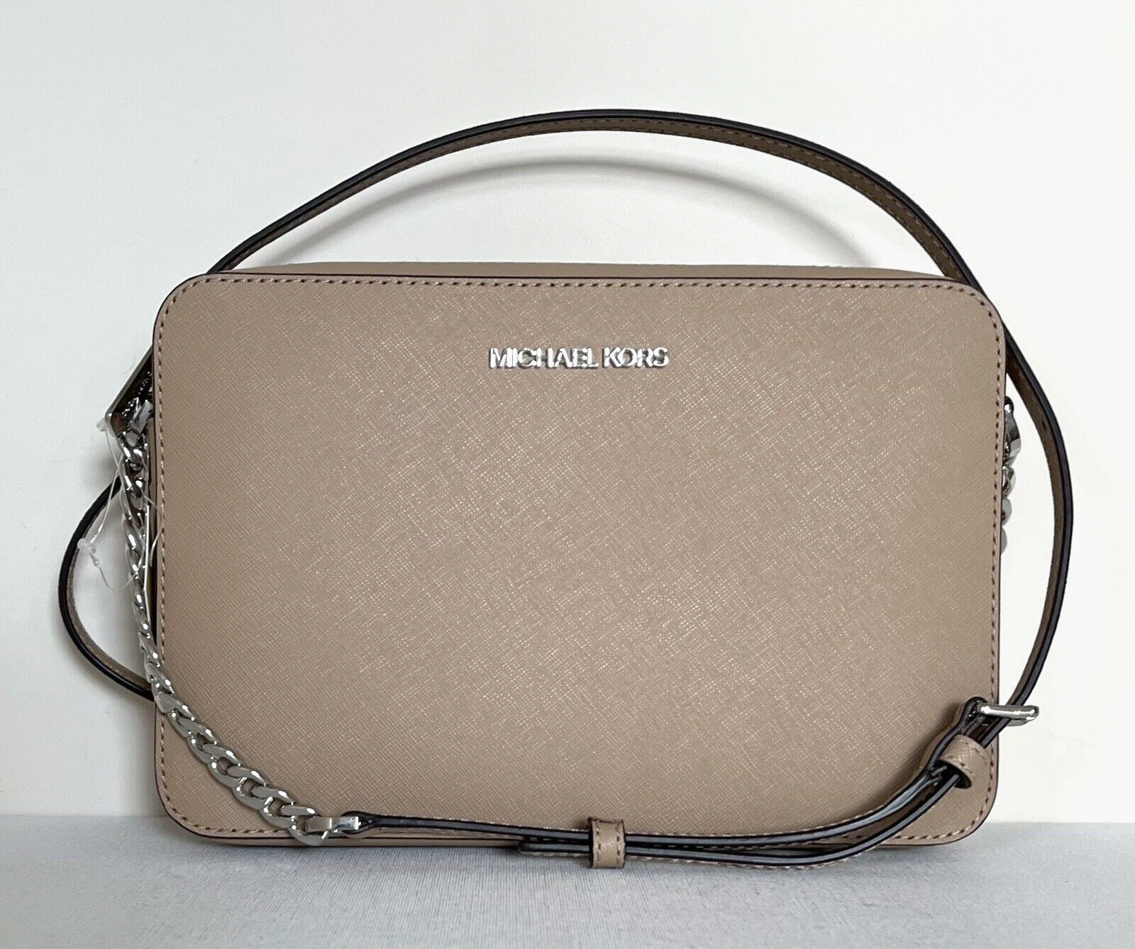 New Michael Kors Jet Set Item Large Zip Chain Crossbody Camel with Dust bag