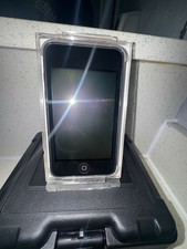 Apple iPod Touch 2nd Gen 8GB MP3 Player – Works – 1 Day Auction – $1 Start