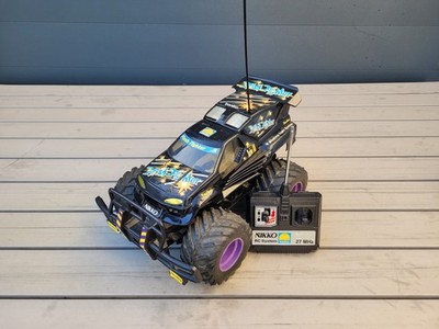 Nikko Flash Fighter Monstertruck - ferngesteuertes RC Auto