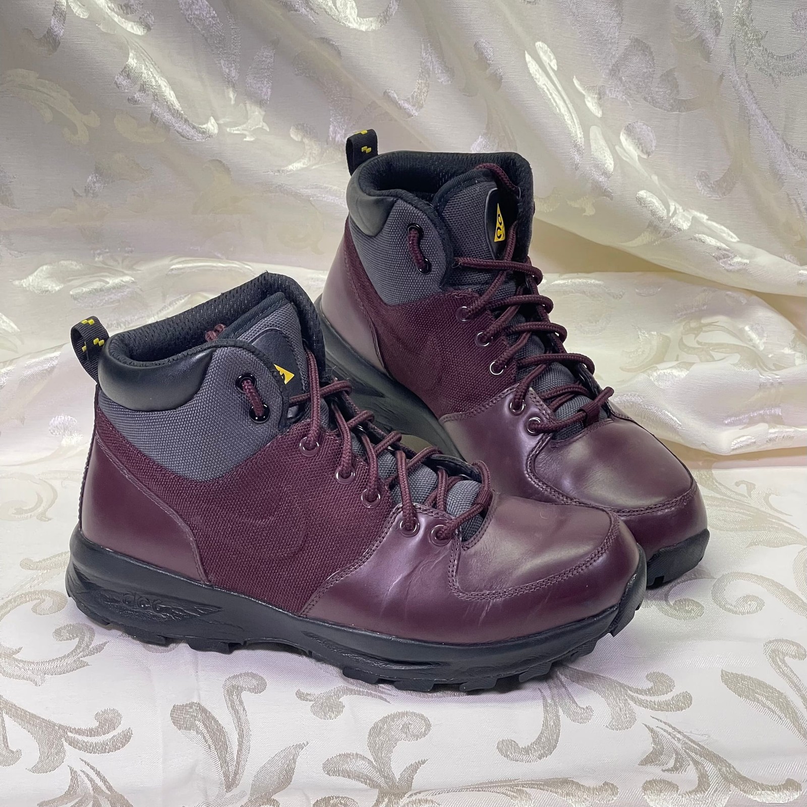 Nike Manoa Deep Burgundy/Anthracite Boots 472780 600 Mens Size US 9