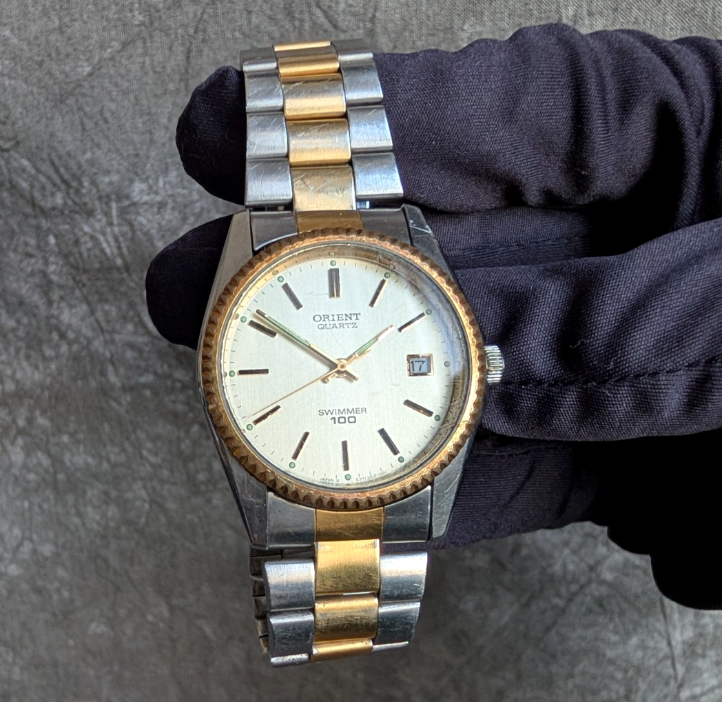 ORIENT QUARTS 置き時計 Vintage Orient Swimmer 100 Quartz Watch Two Tone 36.39mm D37201-71