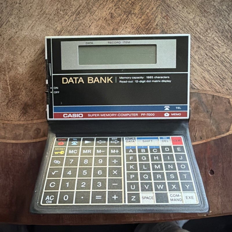 Casio Data Bank Super Memory PF-7000 Handheld Pocket Computer Organizer w/ Case