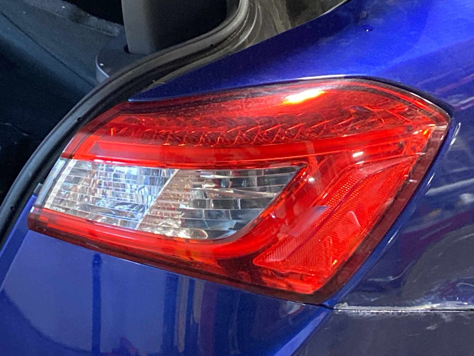 2015 Maserati Ghibli Taillight Lamp Passenger Right Quarter Panel Mounted RH OEM