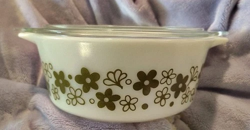 Vintage Pyrex 470 Crazy Daisy With Lid 1972-1986