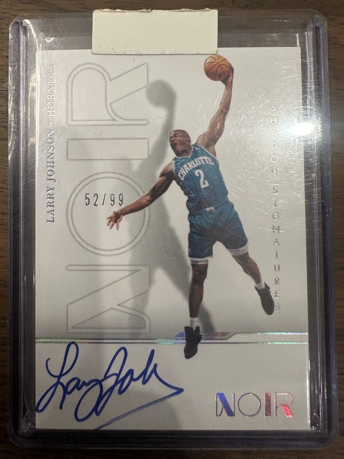 2021-22 LARRY JOHNSON 52/99 AUTO PANINI NOIR SHADOW SIGNATURES