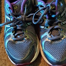 ASICS Women s Lace-Up Low Top Athletic Sneake...