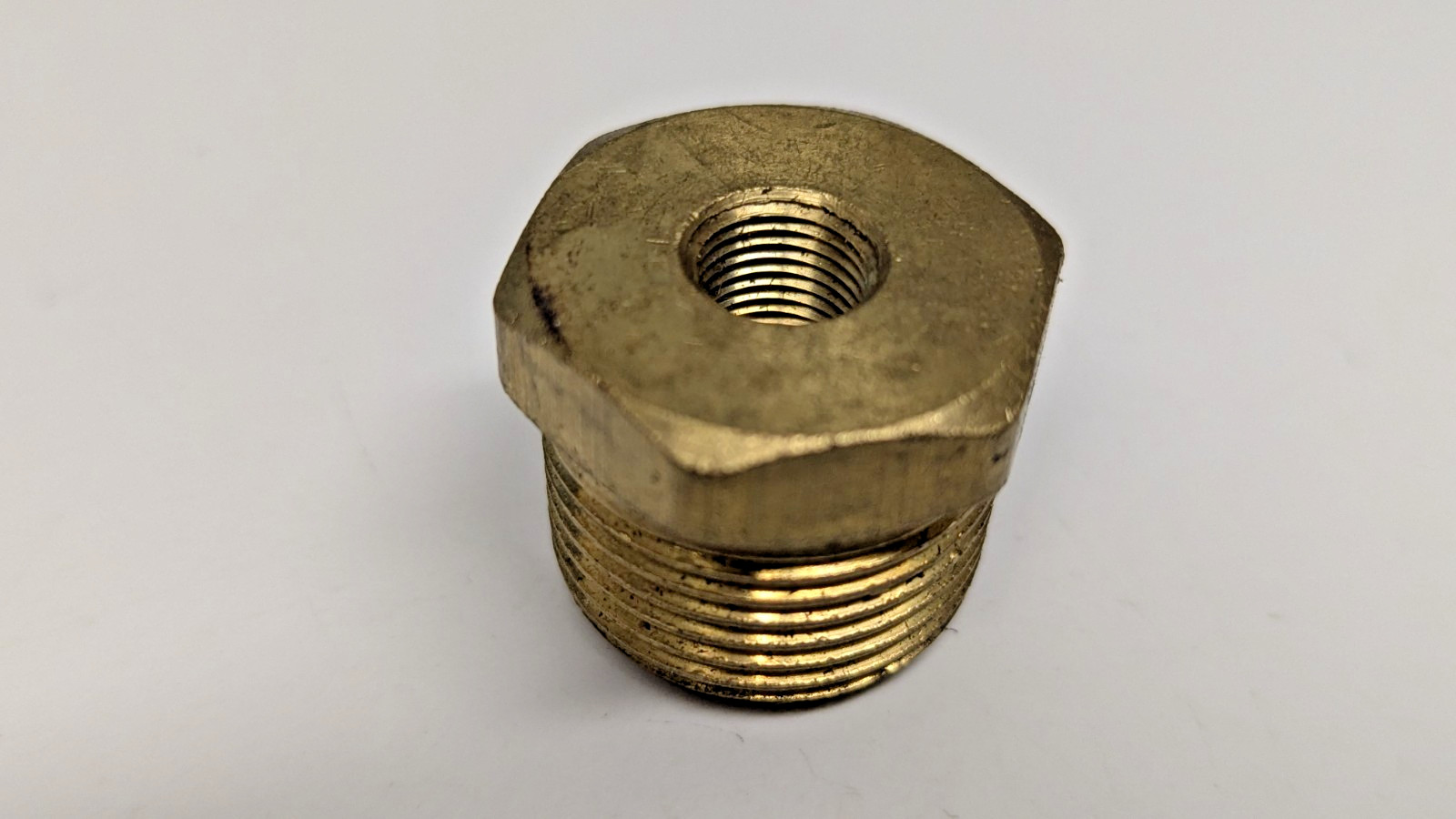 Brass 3/4" npt x 1/8" npt Hex Reducing Bushing Pipe Fitting, 209P-12-2