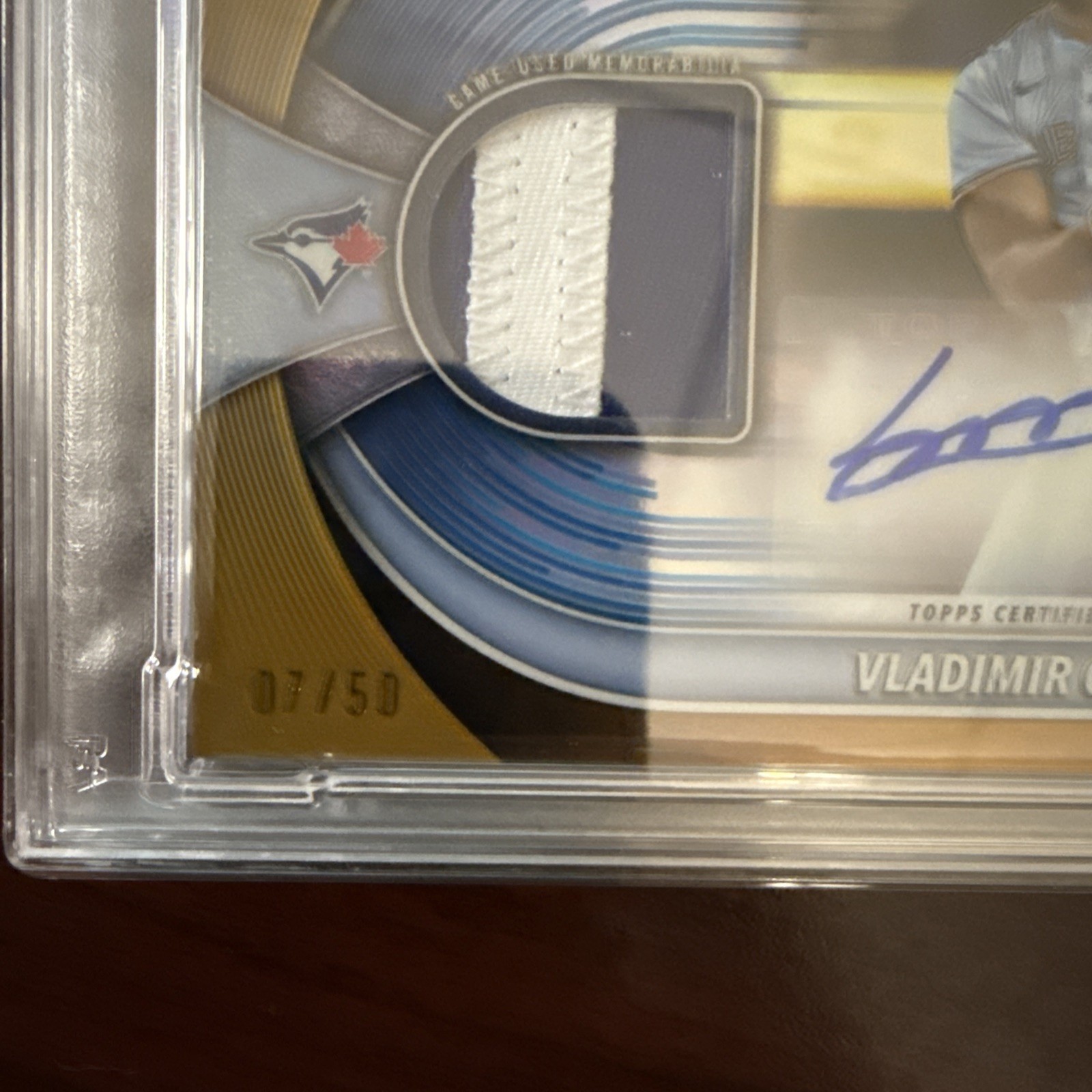 2025 Bowman Chrome Vladimir Guerrero Jr. Auto Patch Gold Refractor/50 PSA 10  view 5
