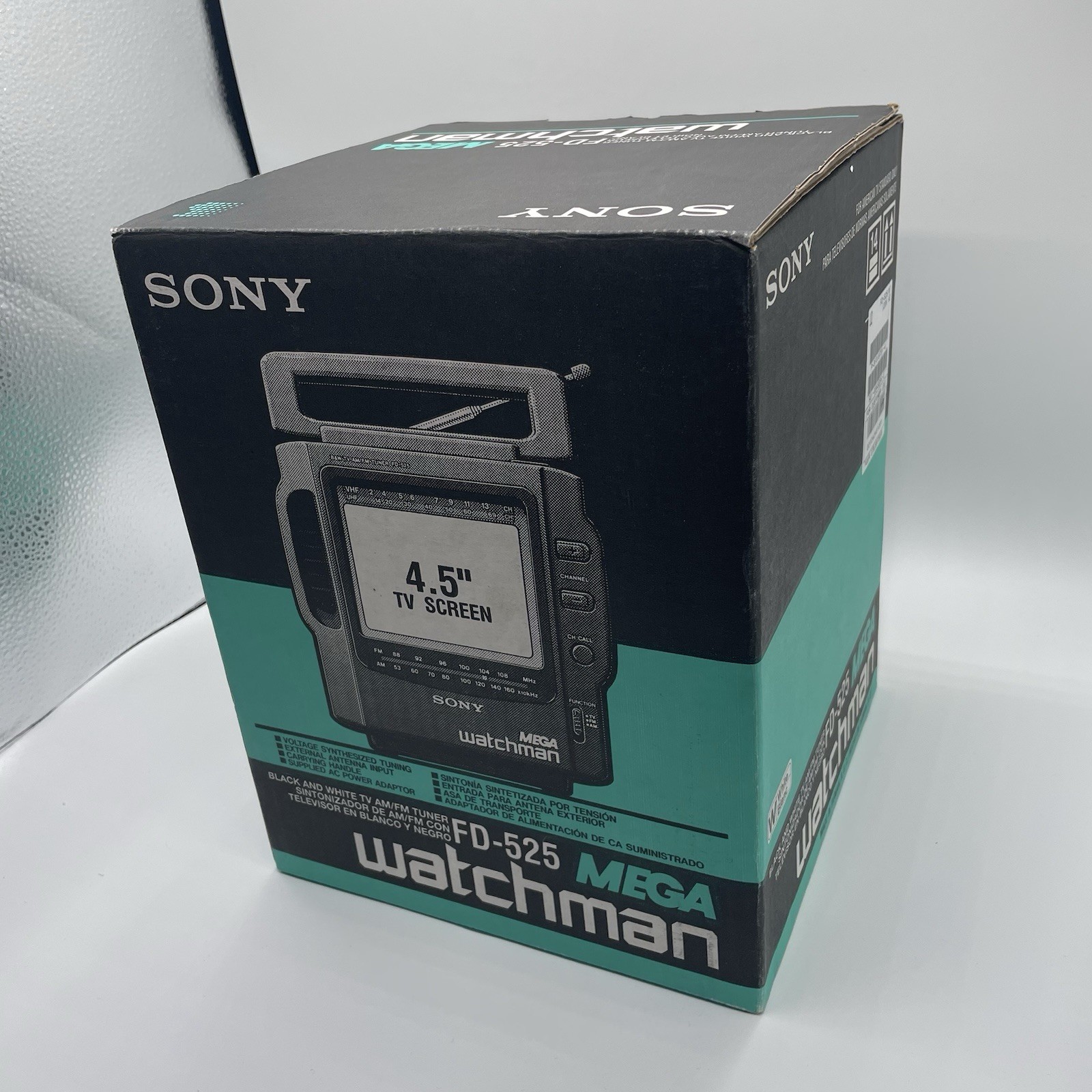 Sony Mega Watchman FD-525 B&W TV AM/FM Tuner Brand New Boxed Condition