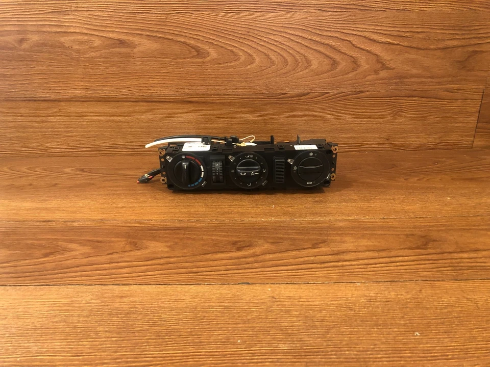 2003-2006 MERCEDES SPRINTER 2500 3500 AIR AC CLIMATE CONTROL HEATER SWITCH OEM - Image 2 of 4