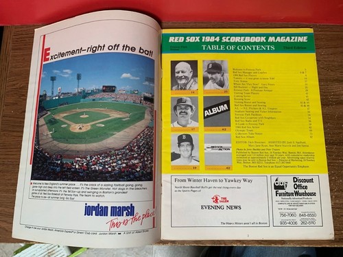 Major League Baseball Scorecards And Yearbooks Each Sold Separately - Picture 195 of 306