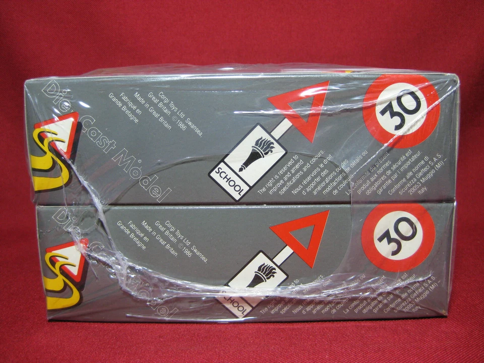 Corgi FACTORY TRADE PACK x4 Swan Lager Thornycroft Beer Truck Vintage 1:43 Scale - Image 3 of 4