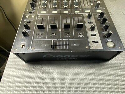 Pioneer DJM-700 Professional Digital DJ Mixer Black 4 Pioneer DJM-700 Professional Digital DJ Mixer Black 4