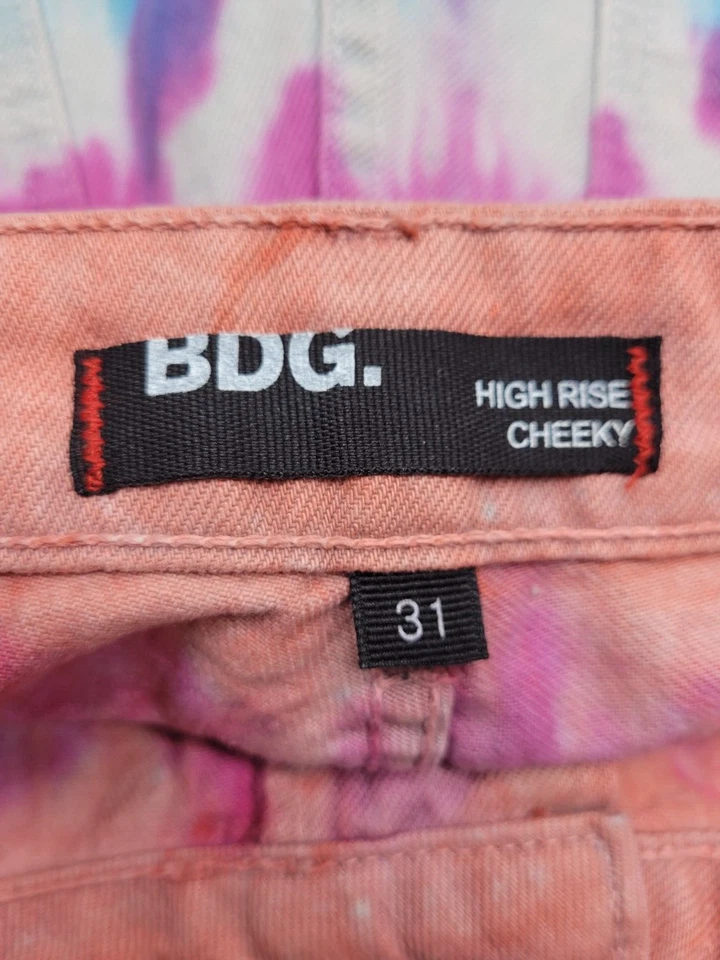 Pantalones Cortos BDG Urban Outfitters Para Mujer 31 Arco Iris Tie Dye Distressed Y2K Festival Foto 4 de 4