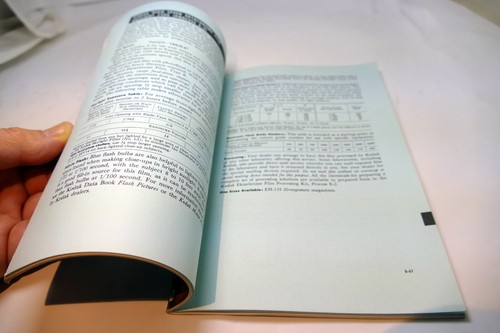 Kodak Color Films Brochure - Data Book Fourth edition 1961 Photo guide E-77 - Picture 7 of 14