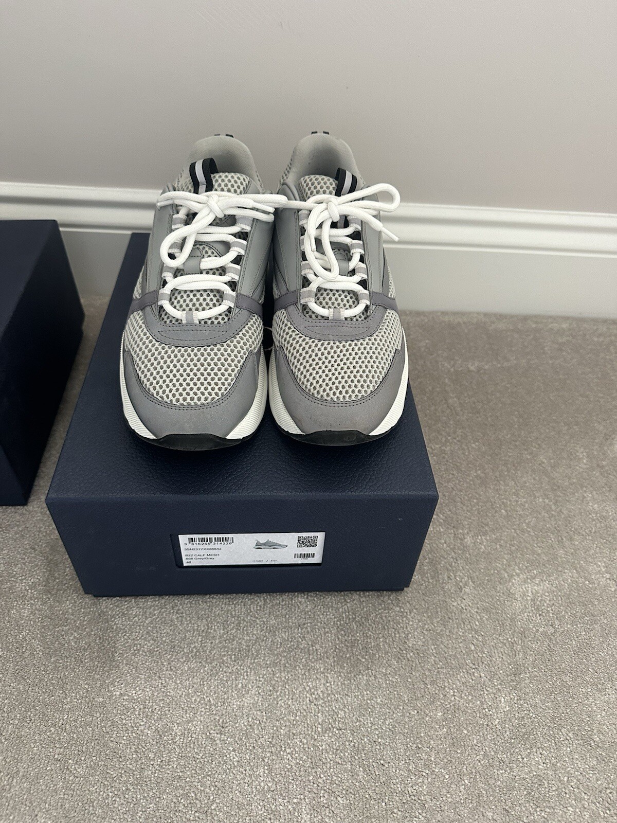 Size 8 - Dior B22 grey