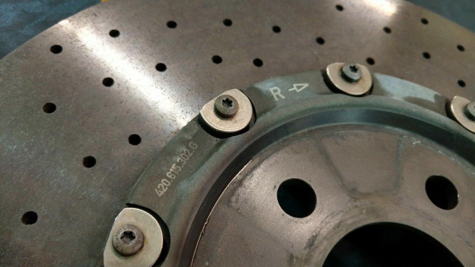 LAMBORGHINI HURACAN GALLARDO LP560 R8 FRONT RIGHT CERAMIC BRAKE 420615302G OEM 1
