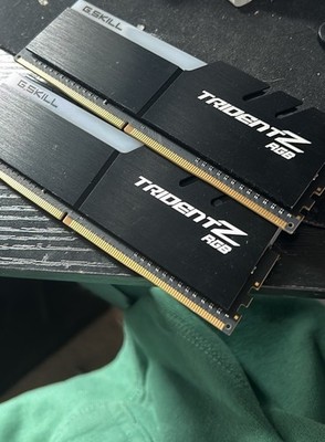 G.SKILL Trident Z RGB DDR4-4000 16GB (2x8GB) DIMM Desktop RAM Modules