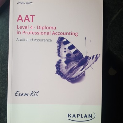 AAT LEVEL 4 AUDIT & ASSURANCE  - EXAM KIT by KAPLAN  NEW AQ2022