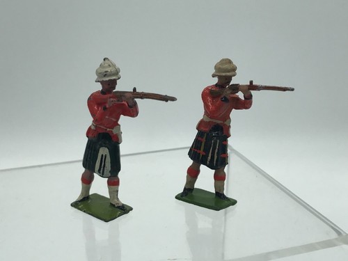BRITAINS CAMERON HIGHLANDERS FROM SET 89 COMPRISING 13 FIGURES - Picture 8 of 12