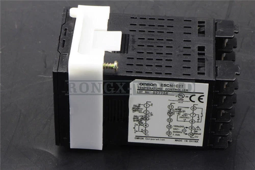 1PCS Omron E5CN-C2T 100-240VAC Temperature Controller New