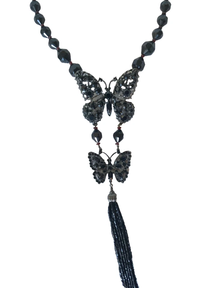 Colar Suzanne Somers Collection borboleta preta com strass preto declaração - Imagem 2 de 4