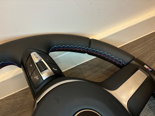 Volante BMW F30 F20 F15 F25 F22 F32 F36 F26 F31 M NUOVO RIGENERATO OEM - Foto 6 di 10