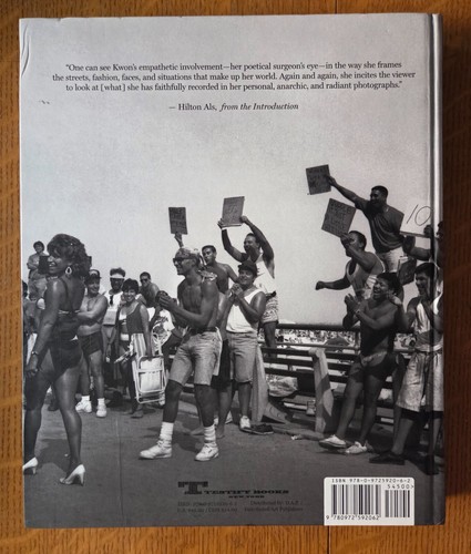 SIGNED by Sue Kwon STREET LEVEL : New York Photographs 1987-2007 Hilton Als Hbk - Picture 6 of 13