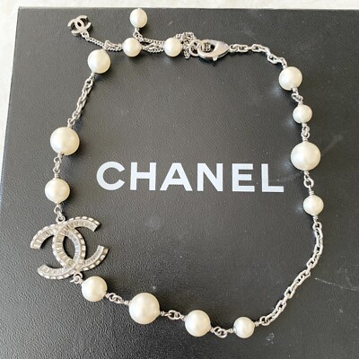 Chanel Crystal CC Logo Baguette Silver Tone Pearl 16
