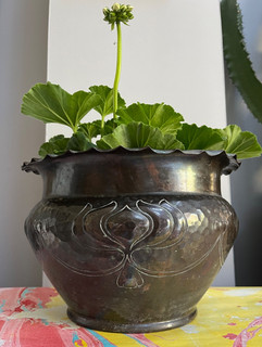 Antique Art Nouveau Hammered Copper Planter Jardiniere Repousse Floral Design