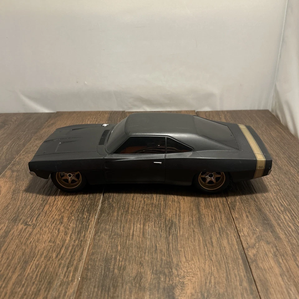 Jada Fast & Furious Dom's 1968 Dodge Charger F9 Widebody Black R/C No Remote - Image 4 of 4