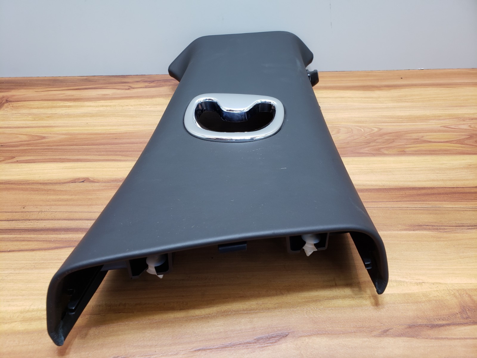 Rolls-Royce Ghost 2010-2014 Front Right Upper Pillar cover Black