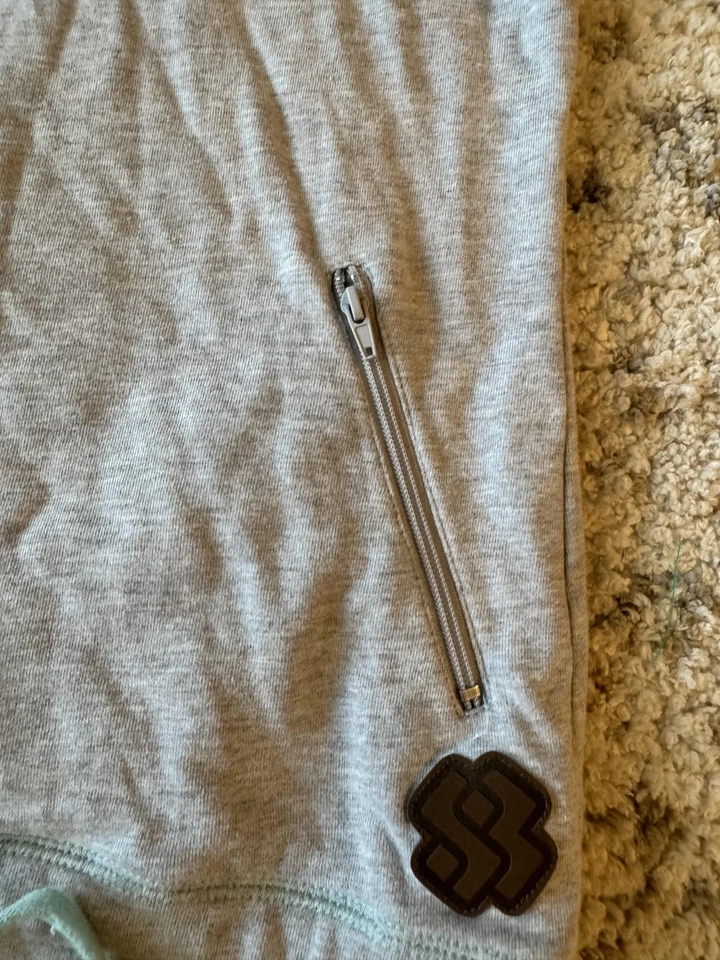 Pullover de mezcla especial para mujer pequeño gris capucha cuello sudadera con capucha cremallera bolsillos logotipo Foto 3 de 4