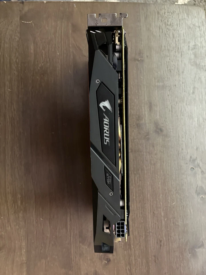 Gigabyte AORUS Radeon RX 570 4GB Graphic Cards - Image 3 of 4