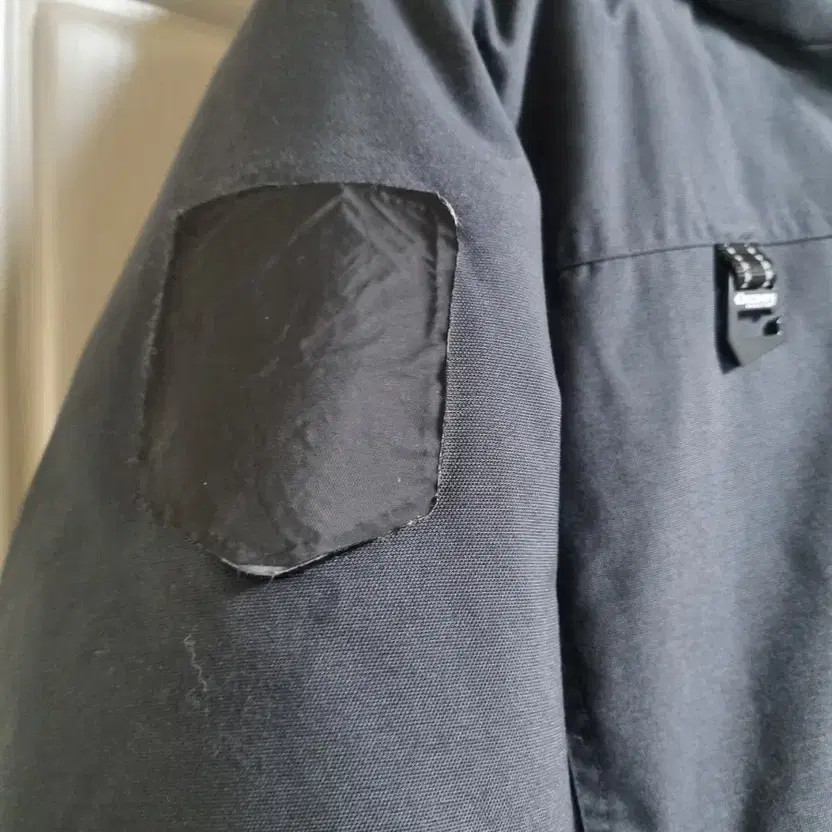 Discovery Expedition Down Padding Jacket - Black - image 6