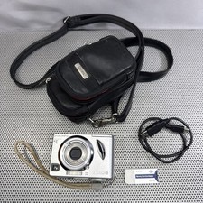 Sony Cyber-Shot DSC-W7 7.2MP 3x Zoom Digital Camera Carl Zeiss SD card and Cable