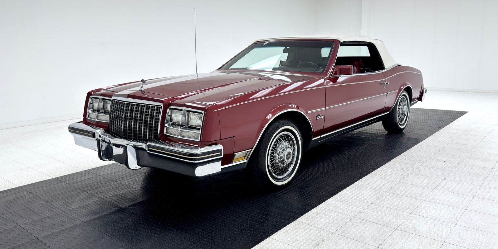 1982 Buick Riviera Base