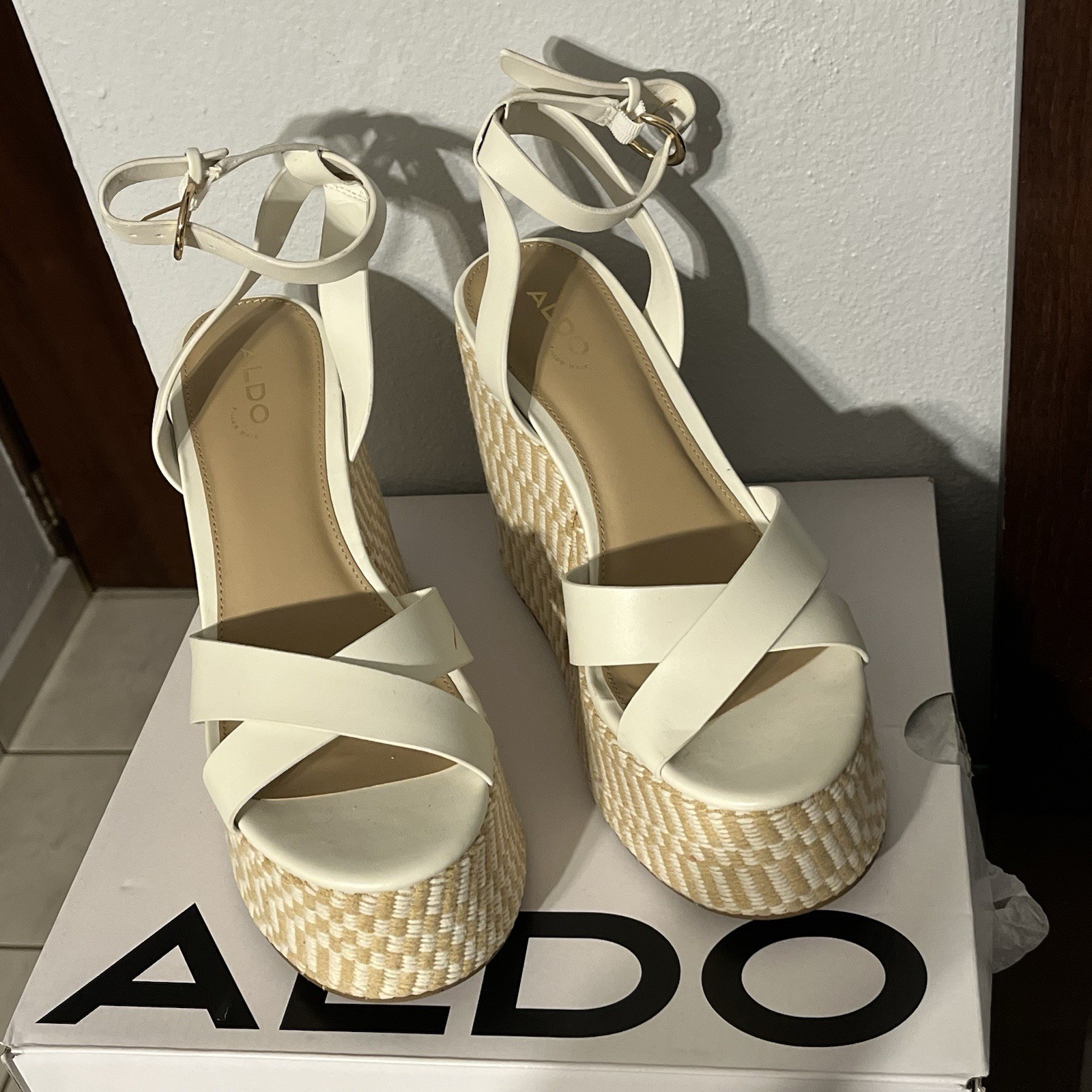 ALDO Women’s White Leather Wedge Sandals Ankle Strap Buckle US 8