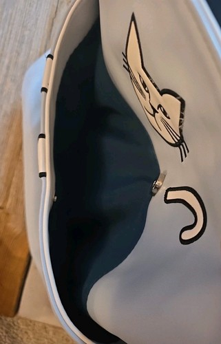 CARLOS Schultertasche Peeking Cat hellblau Kunstleder - Bild 7 von 7