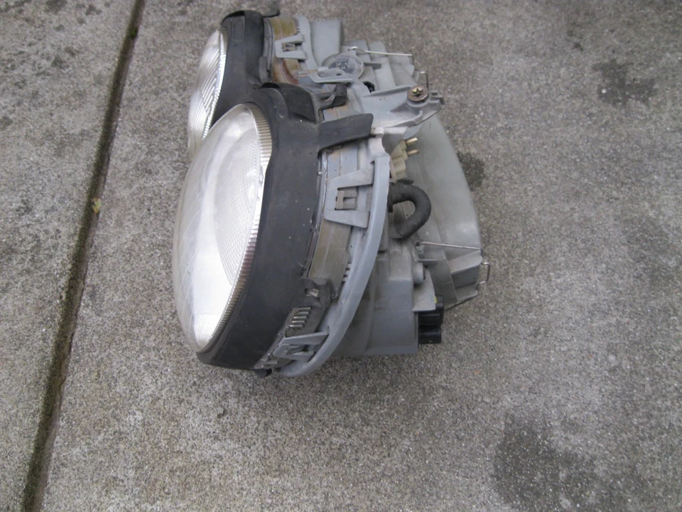 96-99 Mercedes-Benz W210 OEM Left Driver Xenon Headlight Assembly (144869) Foto 4 de 4