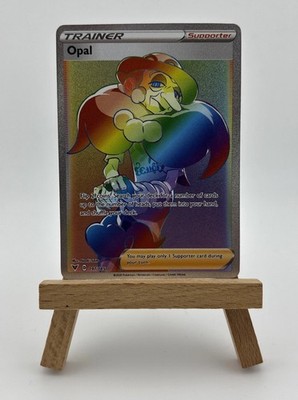 Pokémon TCG - Vivid Voltage - Opal 197/185 Holo Secret Rare Rainbow