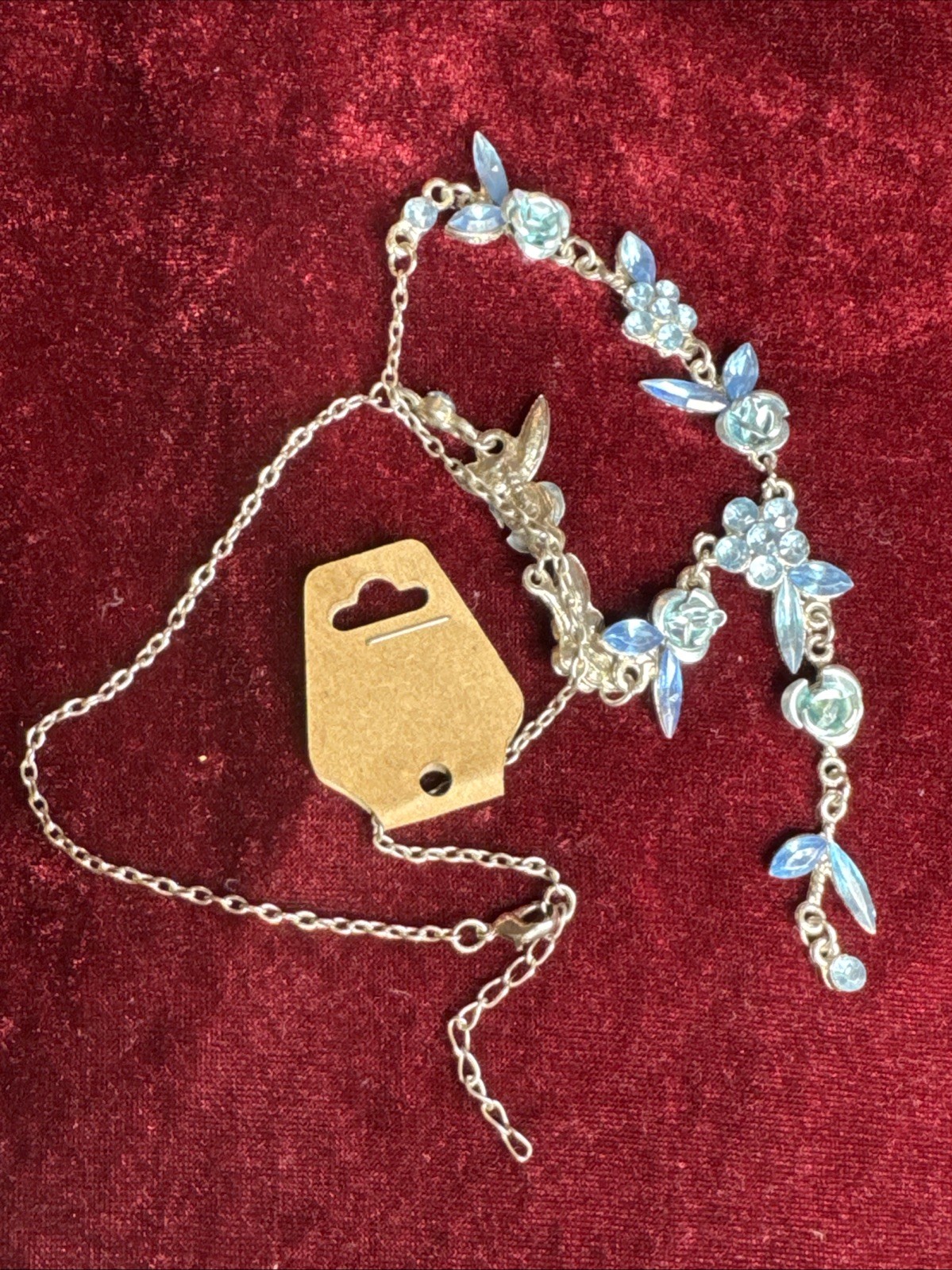 Stuning Silver Toned Costume Necklace image 5