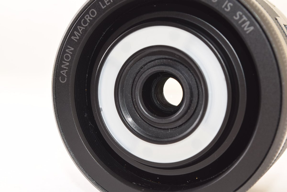 CANON EF-M 28MM F3.5 MACRO IS STM CAMERA LENS WIDE ANGLE CANON EF-M 28MM F3.5 MACRO IS STM CAMERA LENS WIDE ANGLE