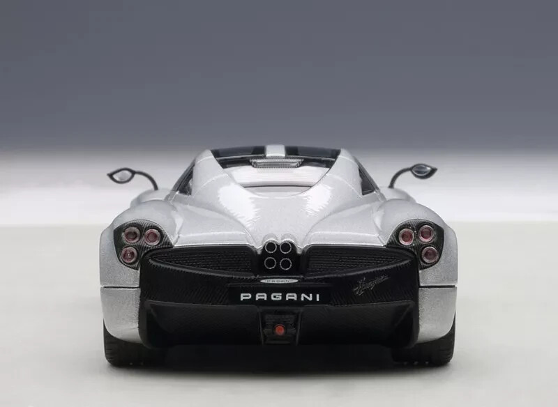 1/43 Pagani Huayra (Silver) with Showcase Diecast Car Model By