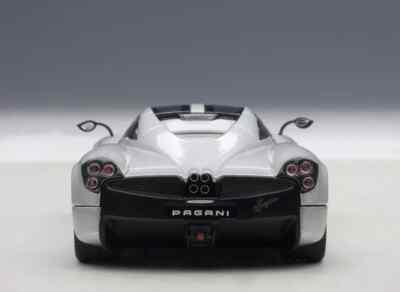 Xe Mô Hình Pagani Huayra 1:43 Autoart (Bạc) - Shop Xe Mô Hình Tĩnh