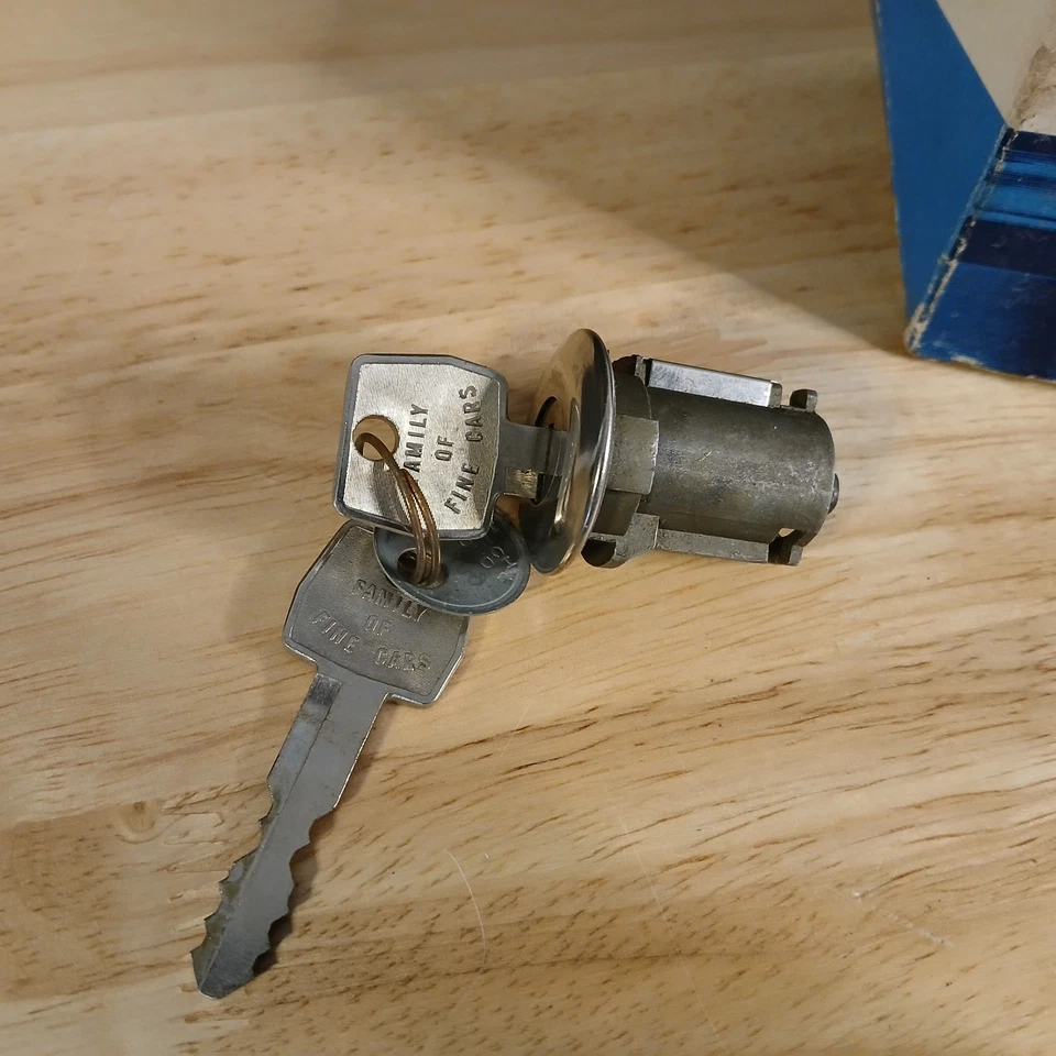 Conjunto de cerradura de encendido y llave Ford Bronco 1967-1977 C7DZ-7143505-B NOS OEM Foto 3 de 4