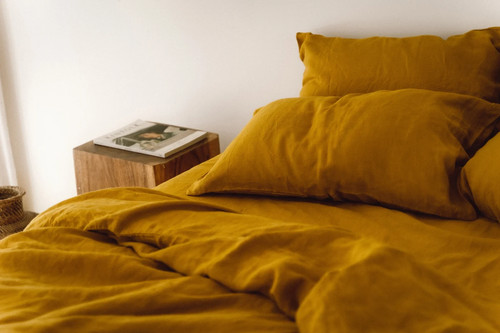 Ochre Cotton Duvet Cover & Pillowcases Set – Soft, Cozy, Modern Bedding - Picture 4 of 5