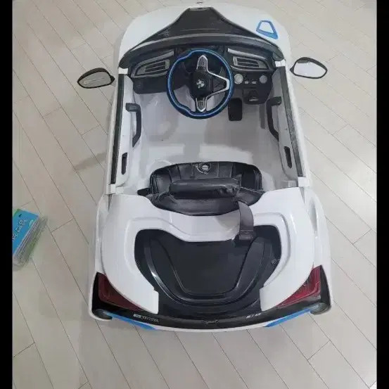 BMW i8 Kids Electric Car White Toy Vehicle