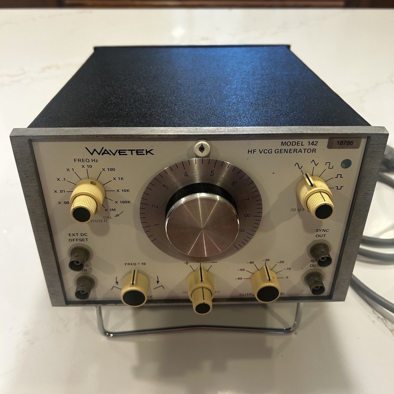 Wavetek Model 142 HF VCG Generator