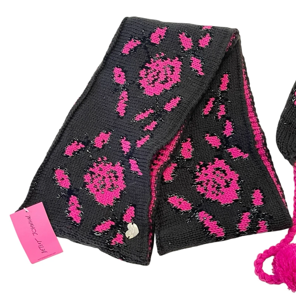 Betsey Johnson Conjunto de Regalo Gorro Pom Pom y Círculo Bufanda Negro Rosa Estampado Rosa NUEVO Foto 2 de 4